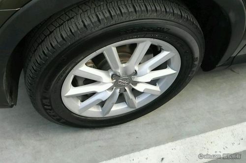 奥迪q3原厂用的什么轮胎？