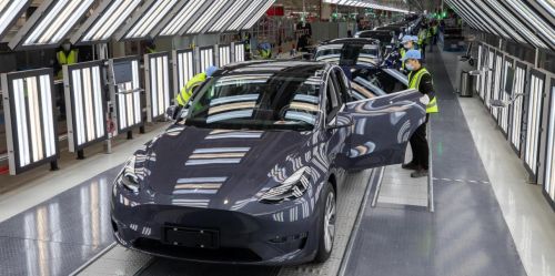 特斯拉上海工厂年产量？