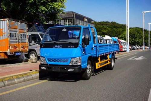 江铃顺威双排3.3米轻卡报价? 江铃顺威双排3.3米轻卡报价?