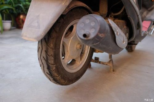 豪爵踏板摩托车轮胎如何换？