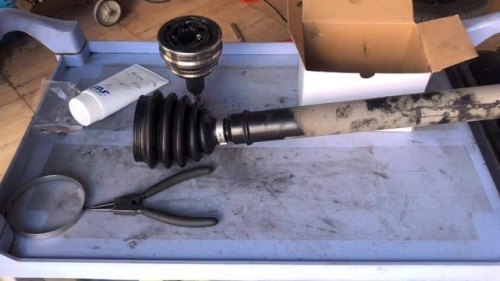 汽车，半轴的安装位置？