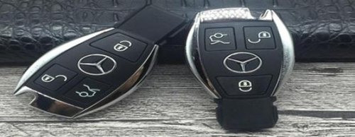 奔驰更换钥匙电池提醒如何消除？