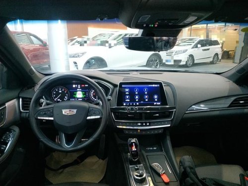 凯迪拉克ct5怎么给手机充电？