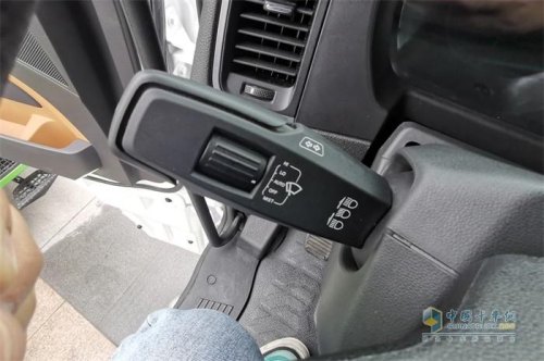 陕汽德龙x6000自动挡档杆怎么拆？