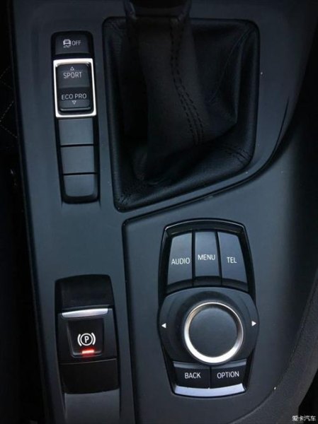 22款宝马X1驾驶模式怎么调节？