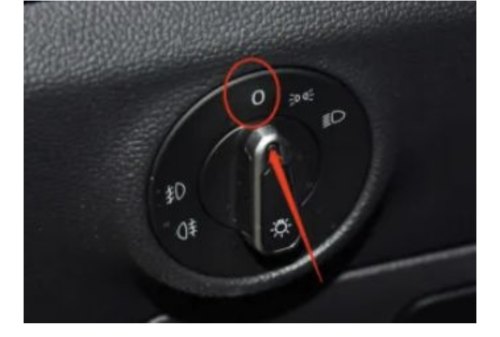 宝马3系怎么熄火？