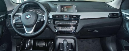 宝马X1选择什么颜色内饰? 宝马X1选择什么颜色内饰?