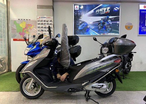 铃木uu125加一箱油多钱? 铃木uu125加一箱油多钱?