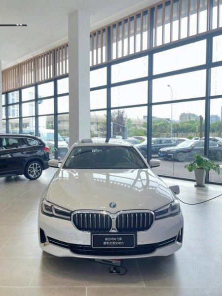 宝马五系混动怎么样？