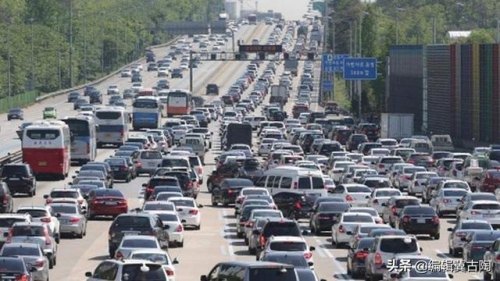 世界上比火车还长的车是什么车? 世界上比火车还长的车是什么车?