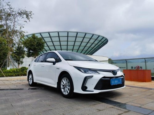 2021卡罗拉1.8自吸燃油版？