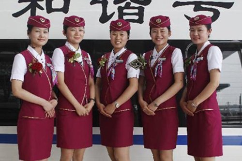 职高学高铁乘务出来能干什么？