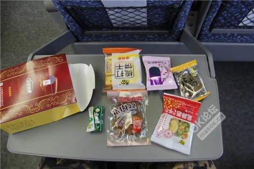 高铁一等座小零食？