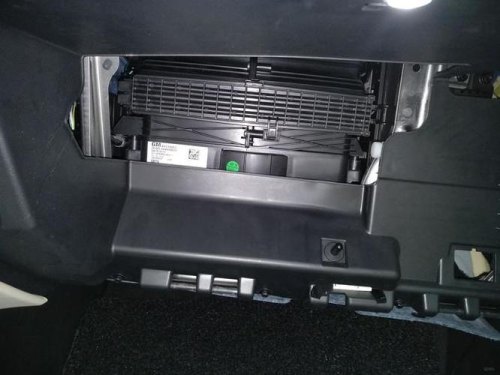 xt5空调滤芯更换方法？