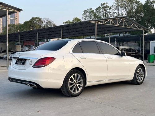 奔驰c200L动感型运动版和时尚型有什么区别？