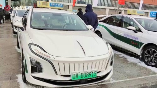 长春电动红旗车怎么租？