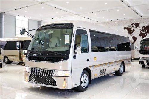 14座中巴车可坐多少人？