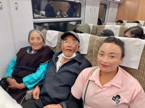 80岁坐高铁免费么？