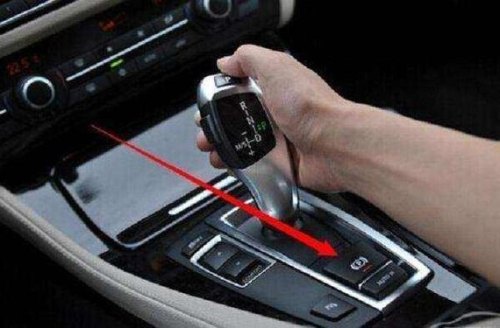 自动挡车没电在p挡推不出怎么办? 自动挡车没电在p挡推不出怎么办?