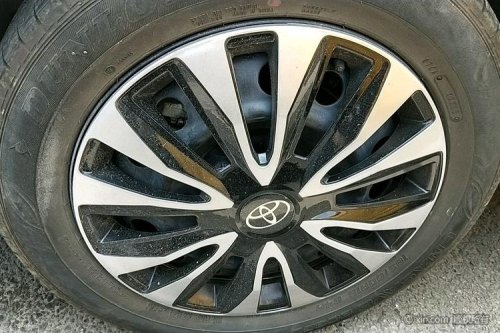 丰田威驰14款轮胎几寸？
