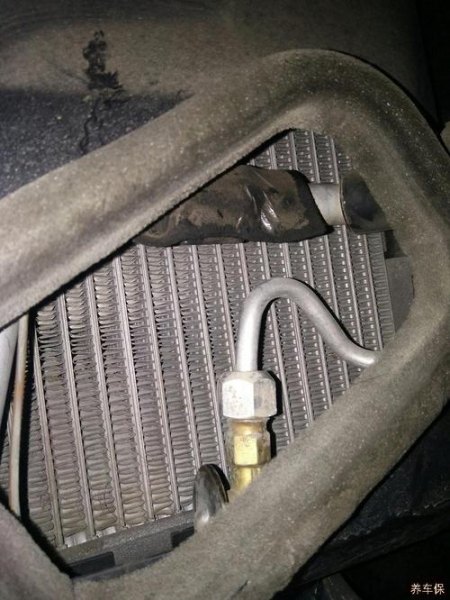 羚羊汽车空调滤芯在哪一个位置