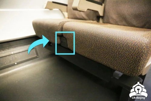 高铁二等座扶手可以收起来吗