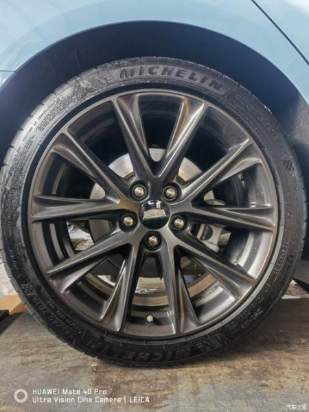 ct5铂金运动版19寸轮毂参数? ct5铂金运动版19寸轮毂参数?