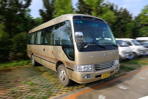 多少座属于中型客车呢