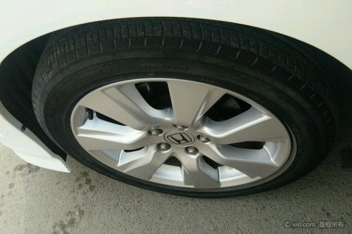 杰德原装轮胎型号？