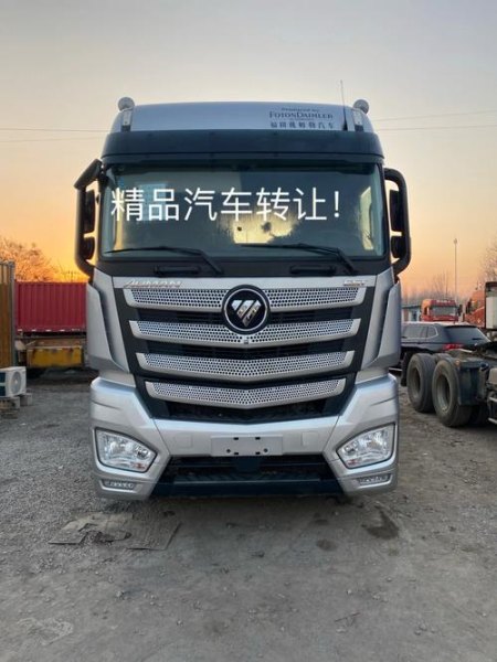 欧曼est低顶560多高？