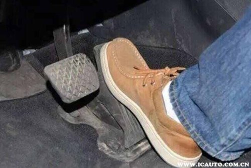 汽车收油门有顿挫感是什么原因