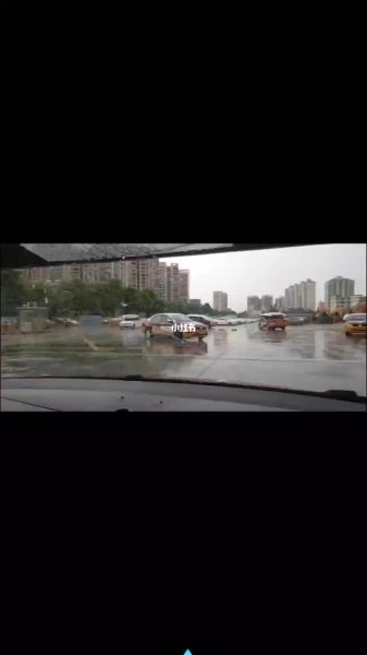 下雨天适不适合去驾校练车？
