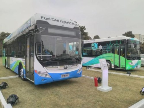 宇通纯电动公交车用的是什么电池？