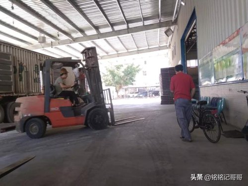 客运站大巴司机工作怎么样?一般年龄和驾龄多少才能从事? 客运站大巴司机工作怎么样?一般年龄和驾龄多少才能从事?