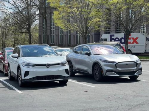 特斯拉model3和奔驰eqa哪个好？