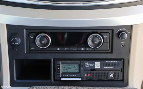 大客车空调怎么开关在哪里