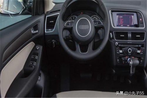 奥迪Q5油箱盖怎么开,油箱盖开关在哪里? 奥迪Q5油箱盖怎么开,油箱盖开关在哪里?