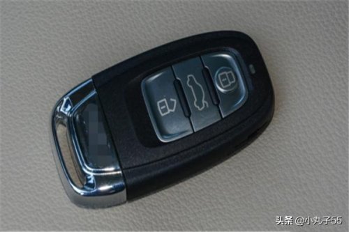 奥迪Q5油箱盖怎么开,油箱盖开关在哪里? 奥迪Q5油箱盖怎么开,油箱盖开关在哪里?