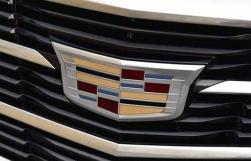 竖着的三个黄条车标是什么车？