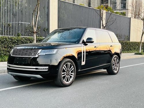 2023款揽胜加长最低落地价？