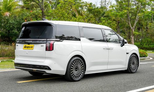 极氪009属于商务车吗？