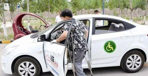 小型自动挡载客汽车是c几? 小型自动挡载客汽车是c几?