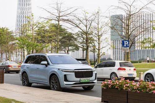 理想汽车没电还能开吗? 理想汽车没电还能开吗?