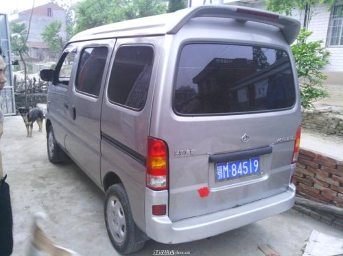 开了五年的长安二手面包车跑了五万多公里，低配，值多少钱？