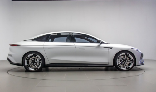 智己ls7与特斯拉哪个好？