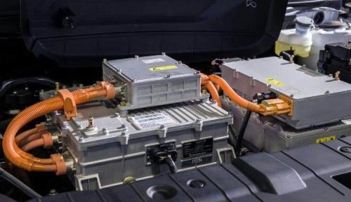 新能源电动车汽车后期更换电池的费用是不是很贵？
