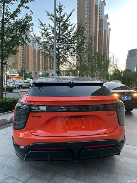 高合汽车尾标为什么是起亚？