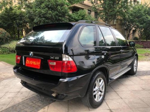 2000年宝马x5二手车能用几年有一商家卖x5价格4万元值得买吗？