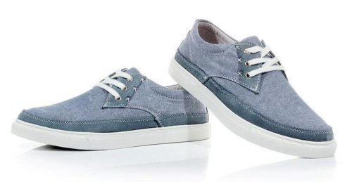 两个括号背对背是什么鞋子品牌？