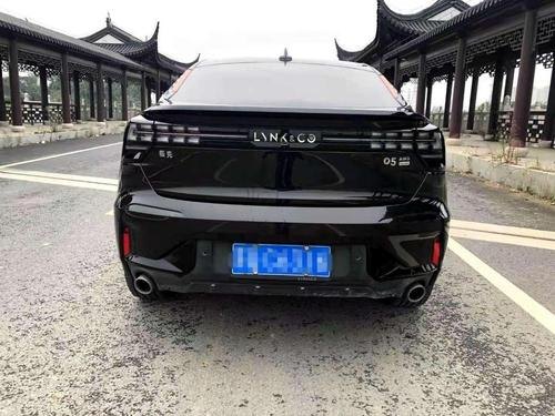 领克08顶配和时间限定版区别是什么？